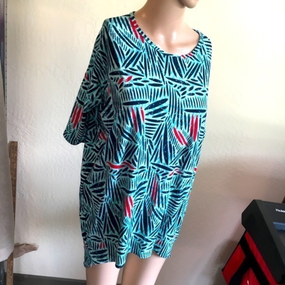 Lularoe Irma New Top Classic
